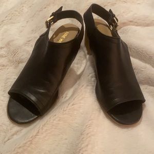Nine West black leather sandals